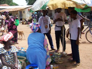 Evangelismo na feira (2)